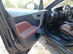 Jaguar F-PACE S, снимка 12