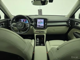 Volvo XC40 B4 Ultra Bright, снимка 11