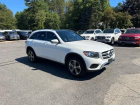  Mercedes-Benz GLC 30...
