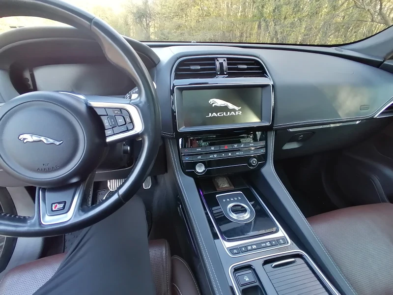 Jaguar F-PACE S, снимка 8 - Автомобили и джипове - 50055506