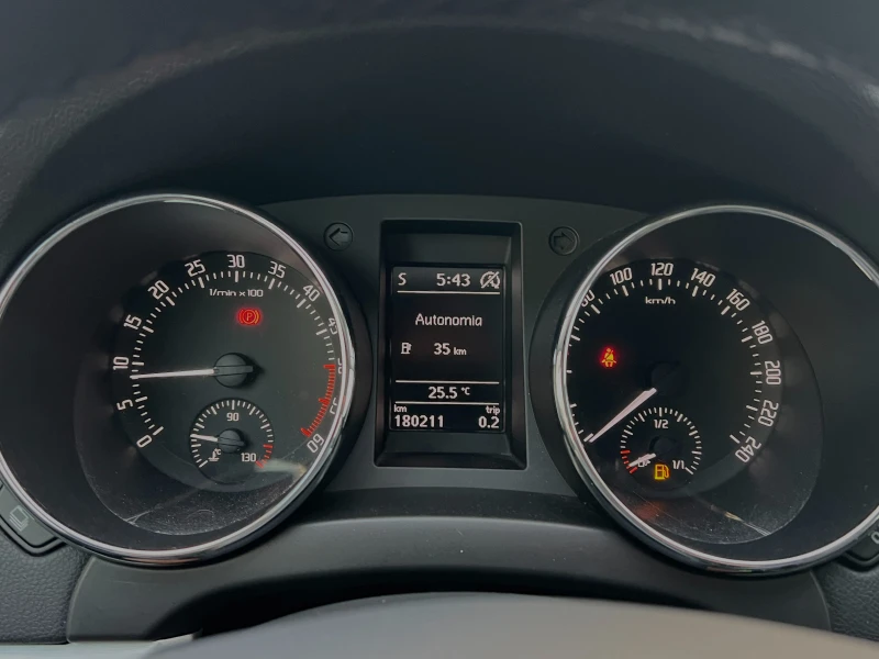 Skoda Yeti 2.0TDi Ambition EURO 6 * * * ГАРАНТИРАН ПРОБЕГ* * , снимка 14 - Автомобили и джипове - 50625371