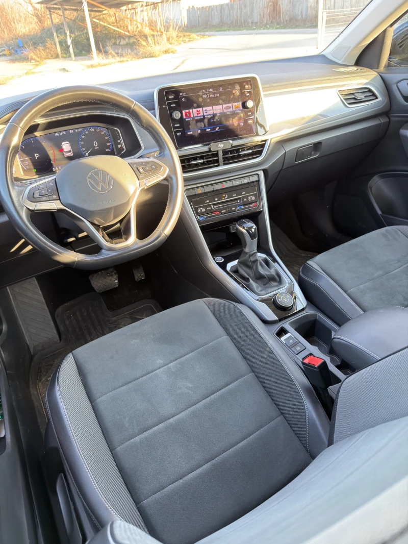 VW T-Roc, снимка 8 - Автомобили и джипове - 53177441