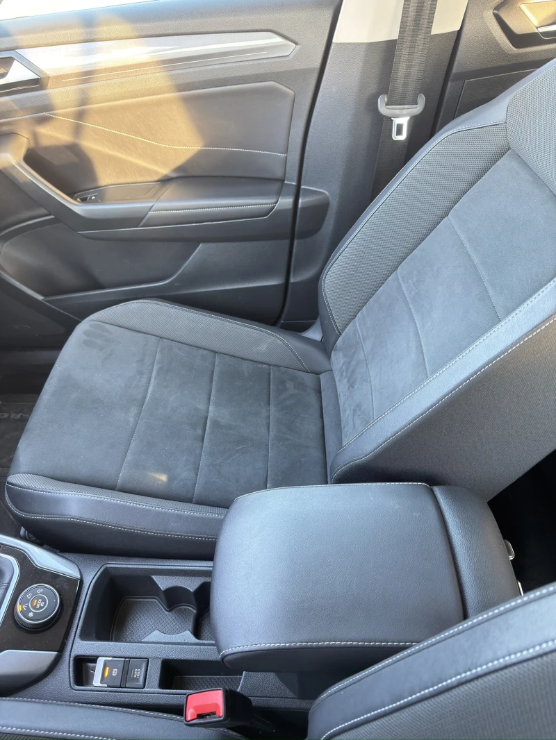 VW T-Roc, снимка 13 - Автомобили и джипове - 53177441