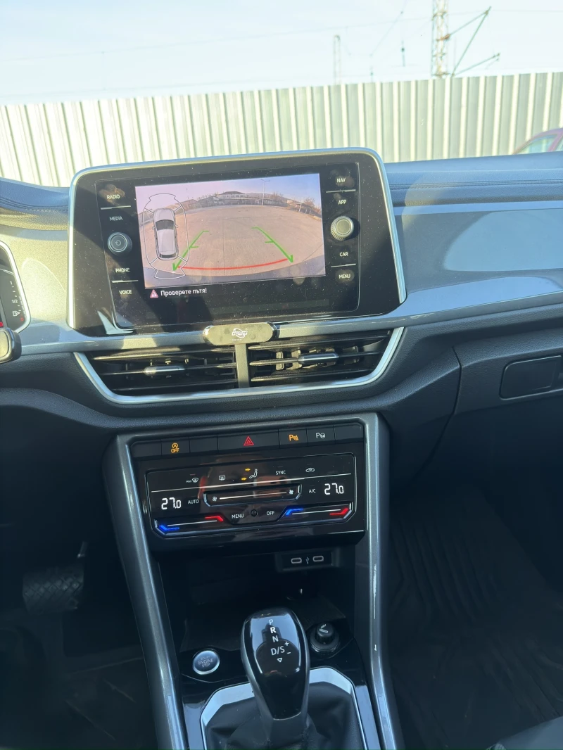 VW T-Roc, снимка 11 - Автомобили и джипове - 53177441