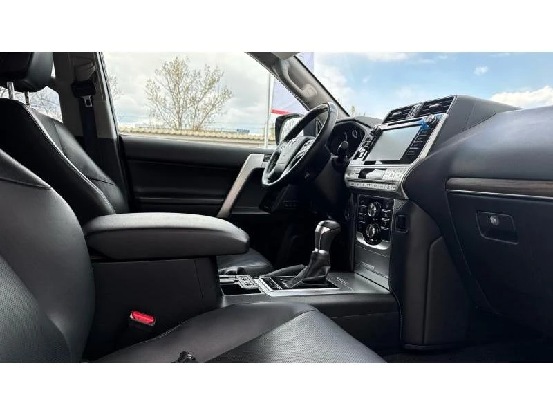 Toyota Land cruiser LUXURY PREMIUM BLACK EDITION - изображение 6