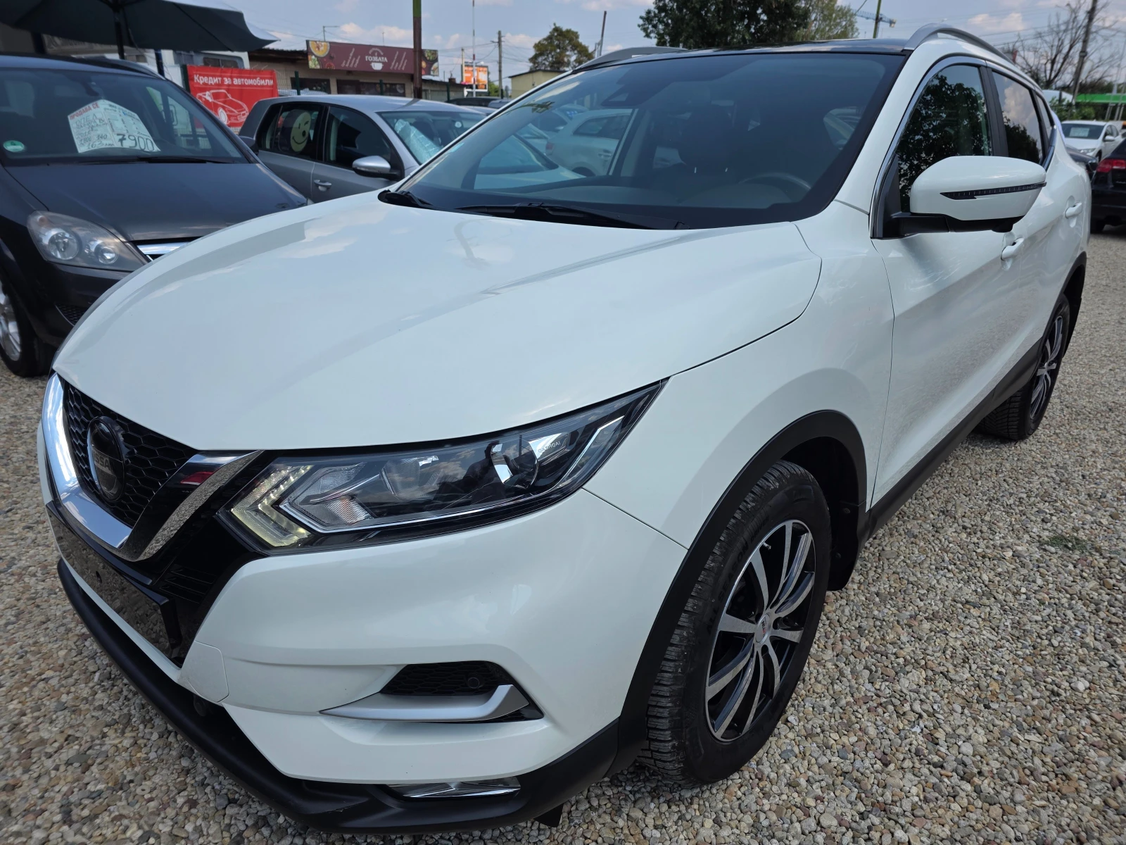 Nissan Qashqai ACENTA, PANORAMA, KAMERA 360, KEY LESS - изображение 2