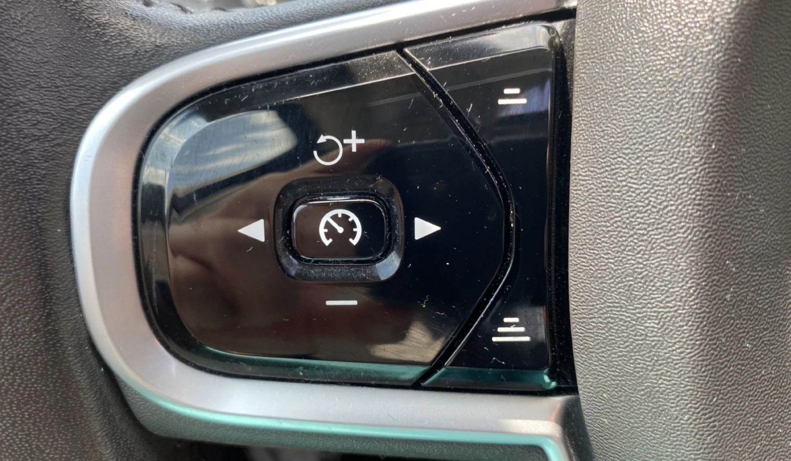 Volvo Xc90 B5 AWD.AUT.LED.NAVI.KAMERA.PANORAMA - изображение 10