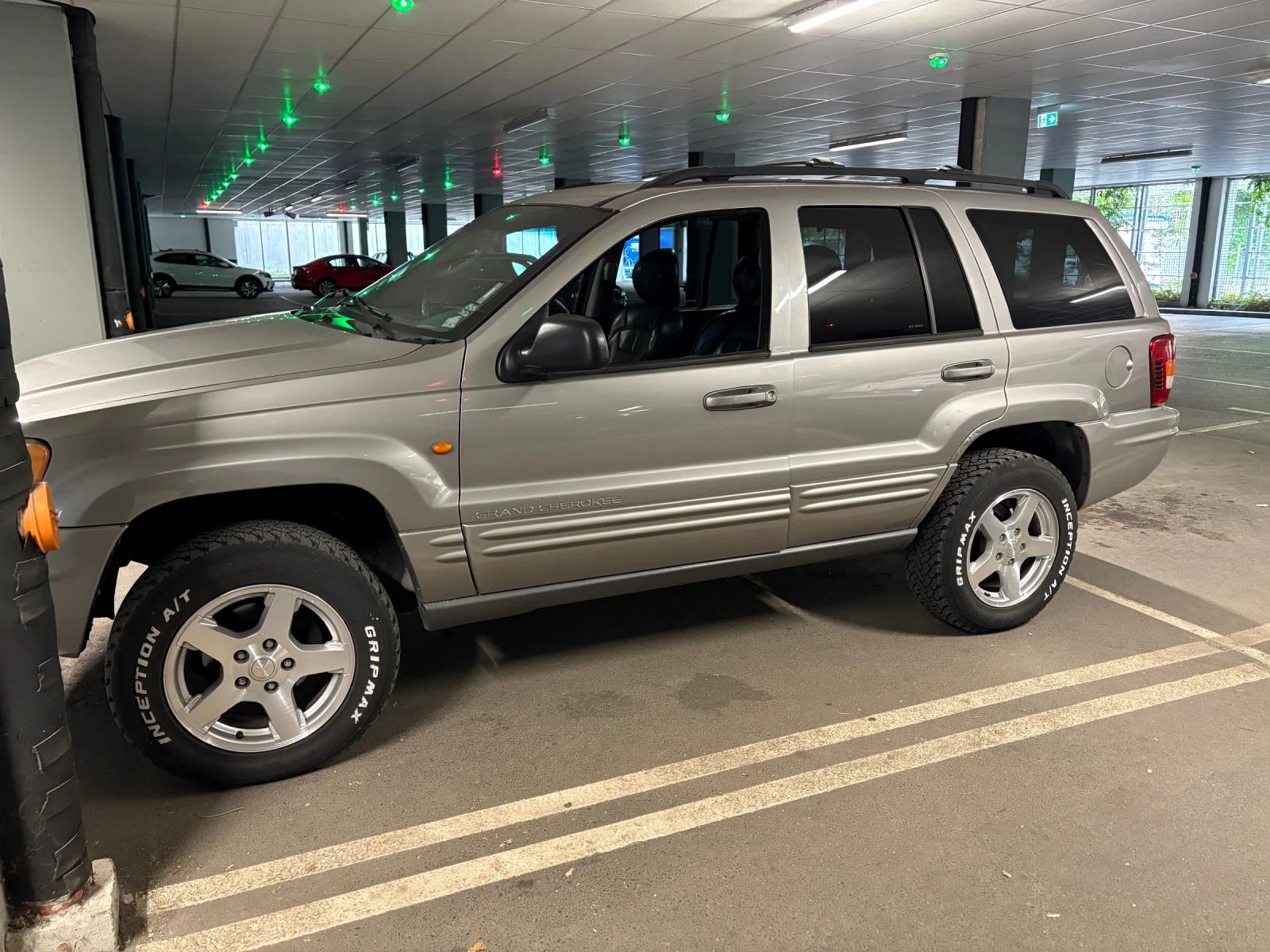 Jeep Grand cherokee  - изображение 2