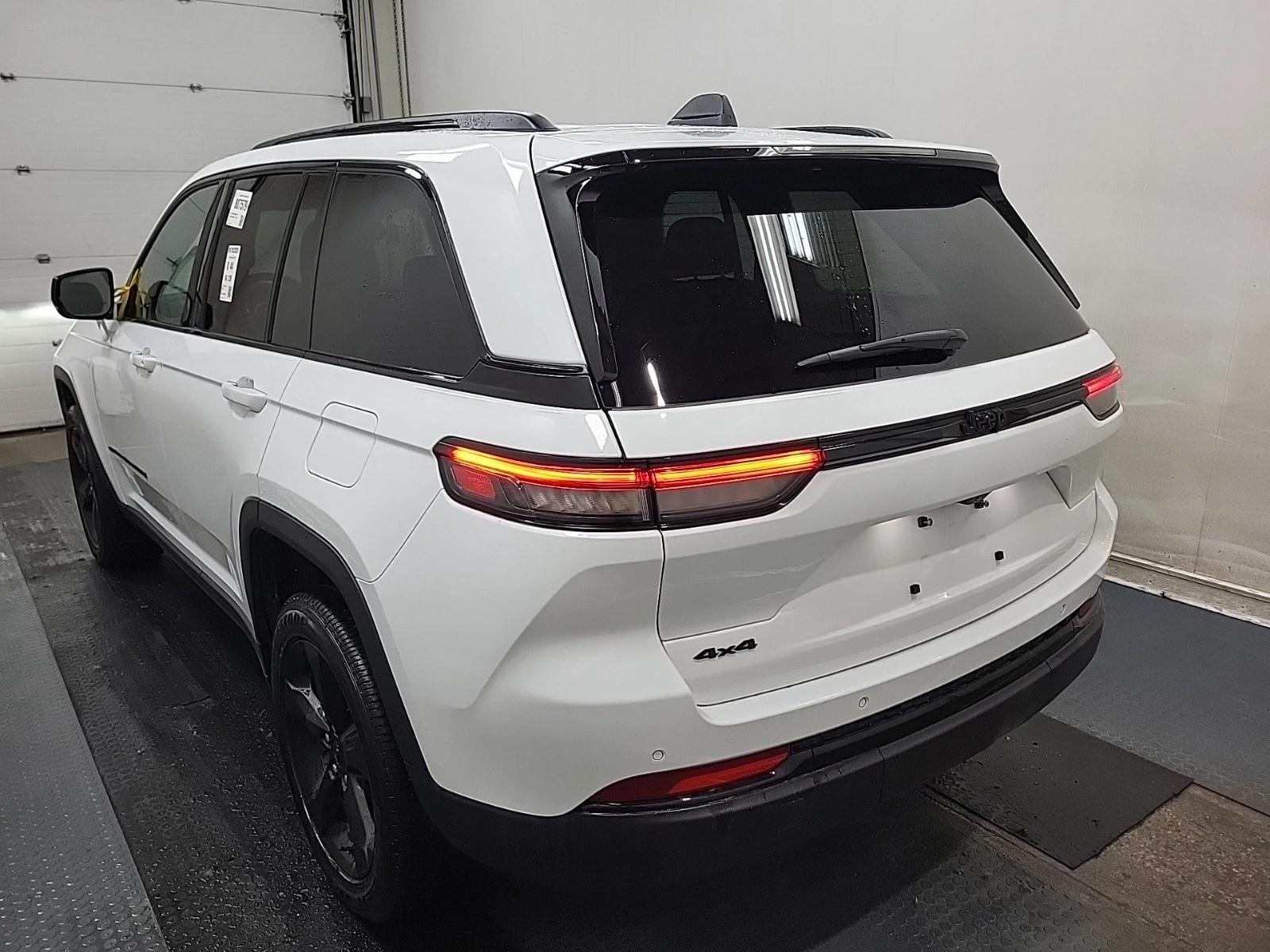 Jeep Grand cherokee ALTITUDE * * CARFAX * *   * *  | Mobile.bg   4