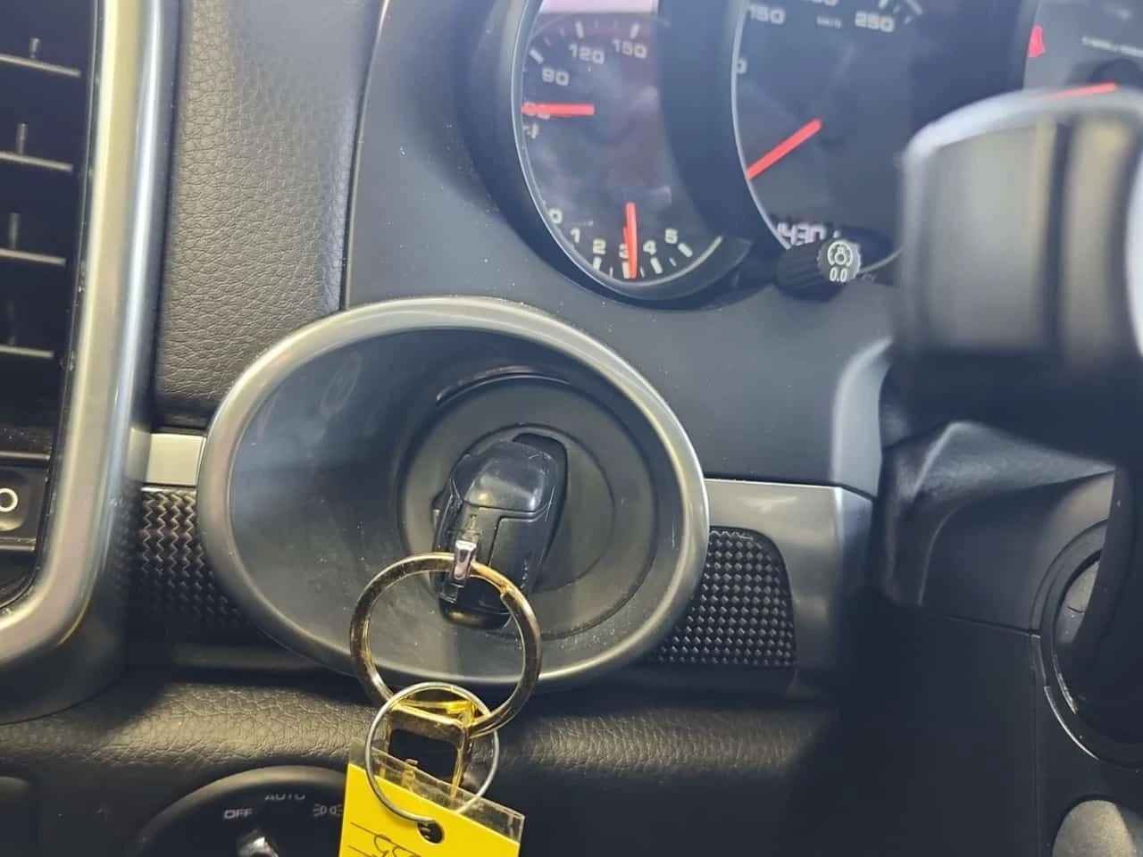 Porsche Cayenne  S | ОБДУХВАНЕ | ПАНОРАМА | CARFAX - изображение 7