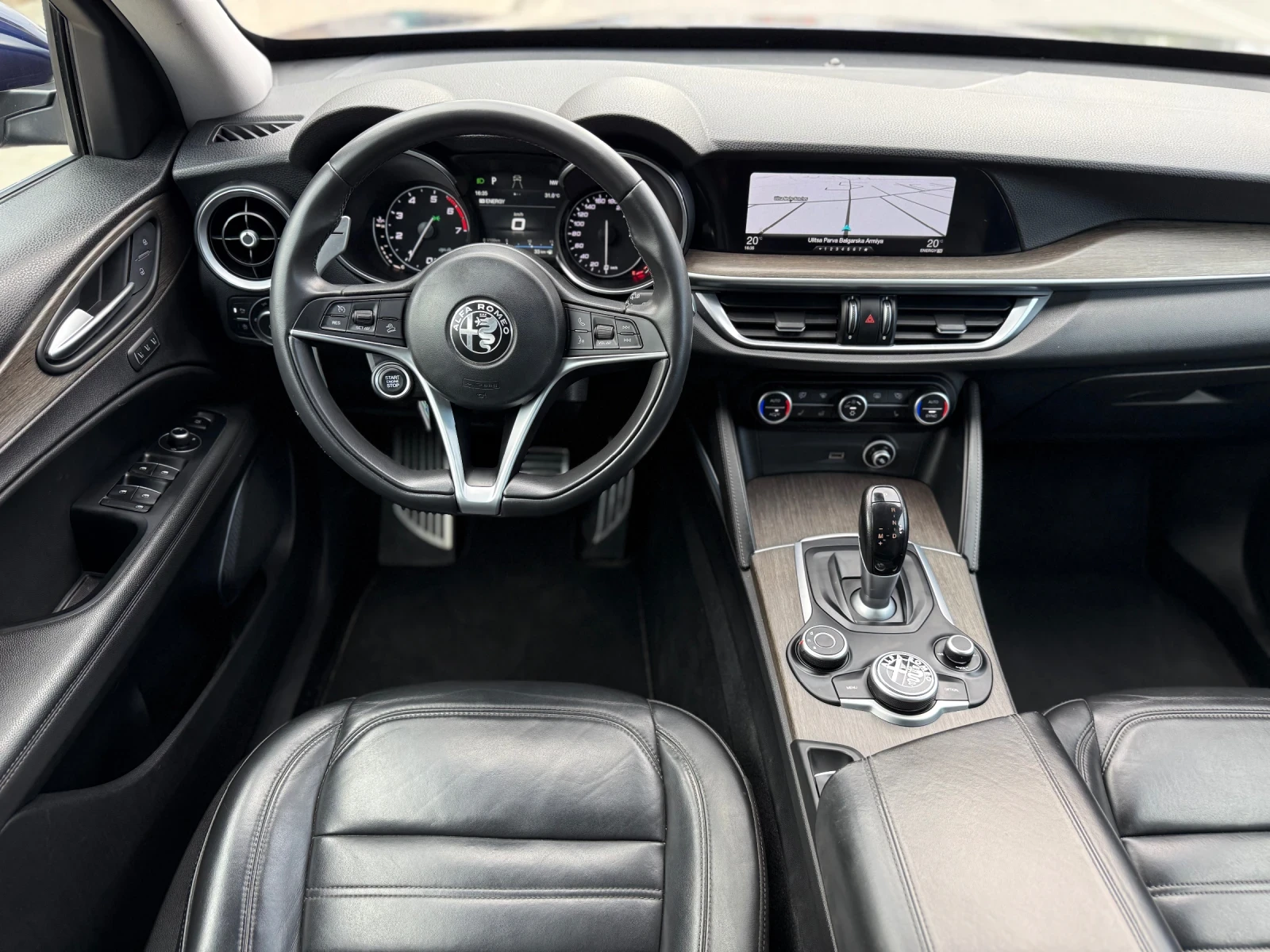 Alfa Romeo Stelvio 2.0 Sport Q4 Внос Швейцария, снимка 9 - Автомобили и джипове - 53712503