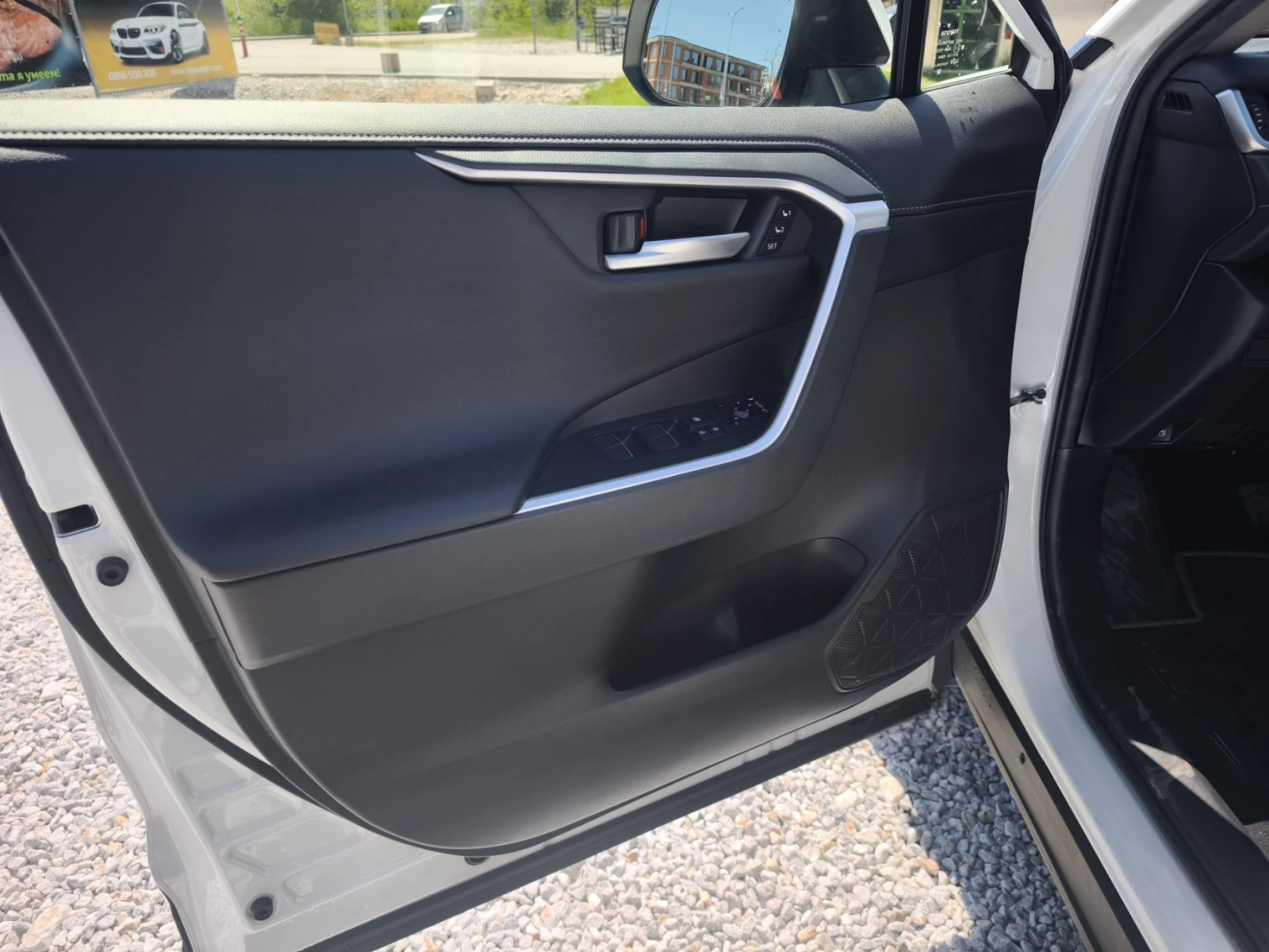 Toyota Rav4, снимка 10 - Автомобили и джипове - 54315415