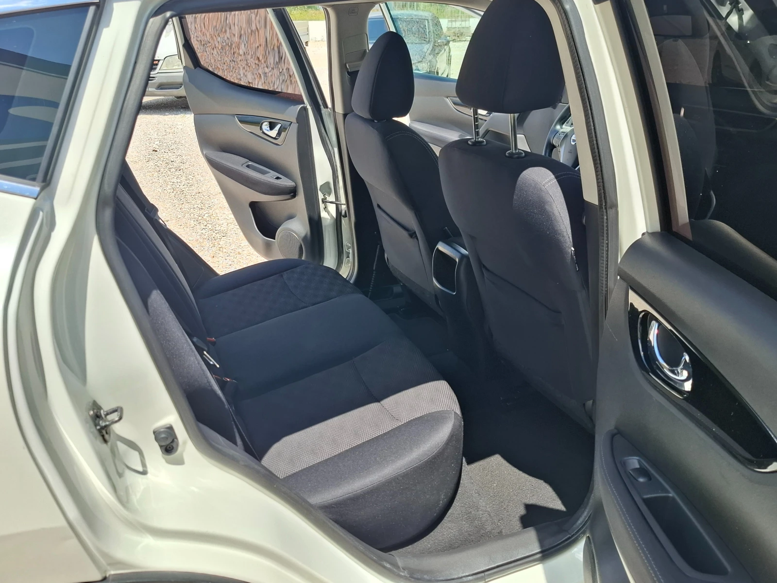 Nissan Qashqai 1.5DCI/Euro5B, снимка 12 - Автомобили и джипове - 54833971