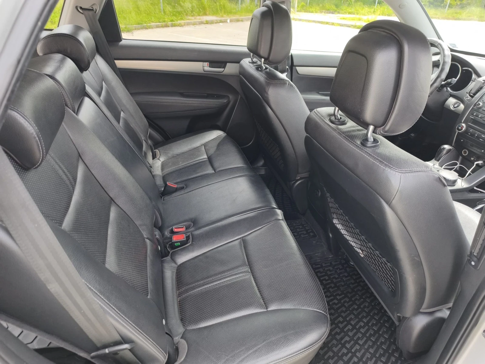 Kia Sorento 2.2 197ps, снимка 7 - Автомобили и джипове - 55656636