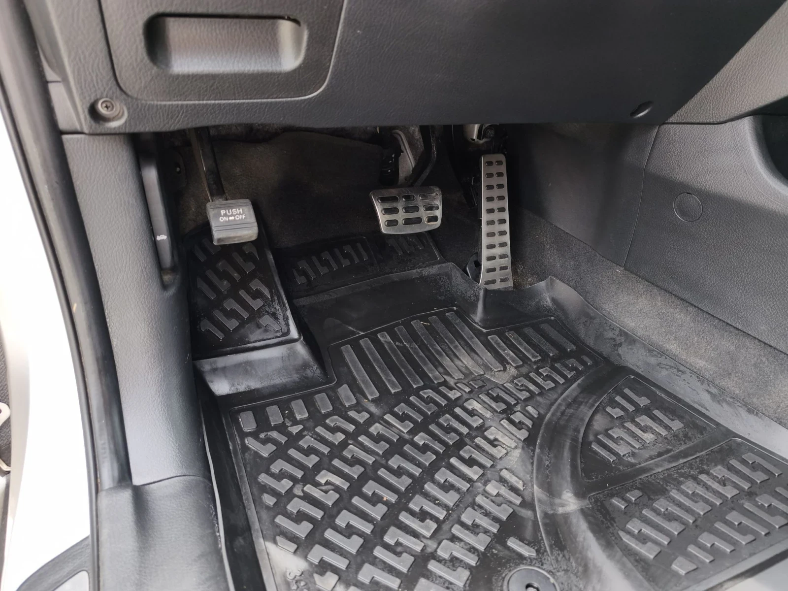 Kia Sorento 2.2 197ps, снимка 17 - Автомобили и джипове - 55656636