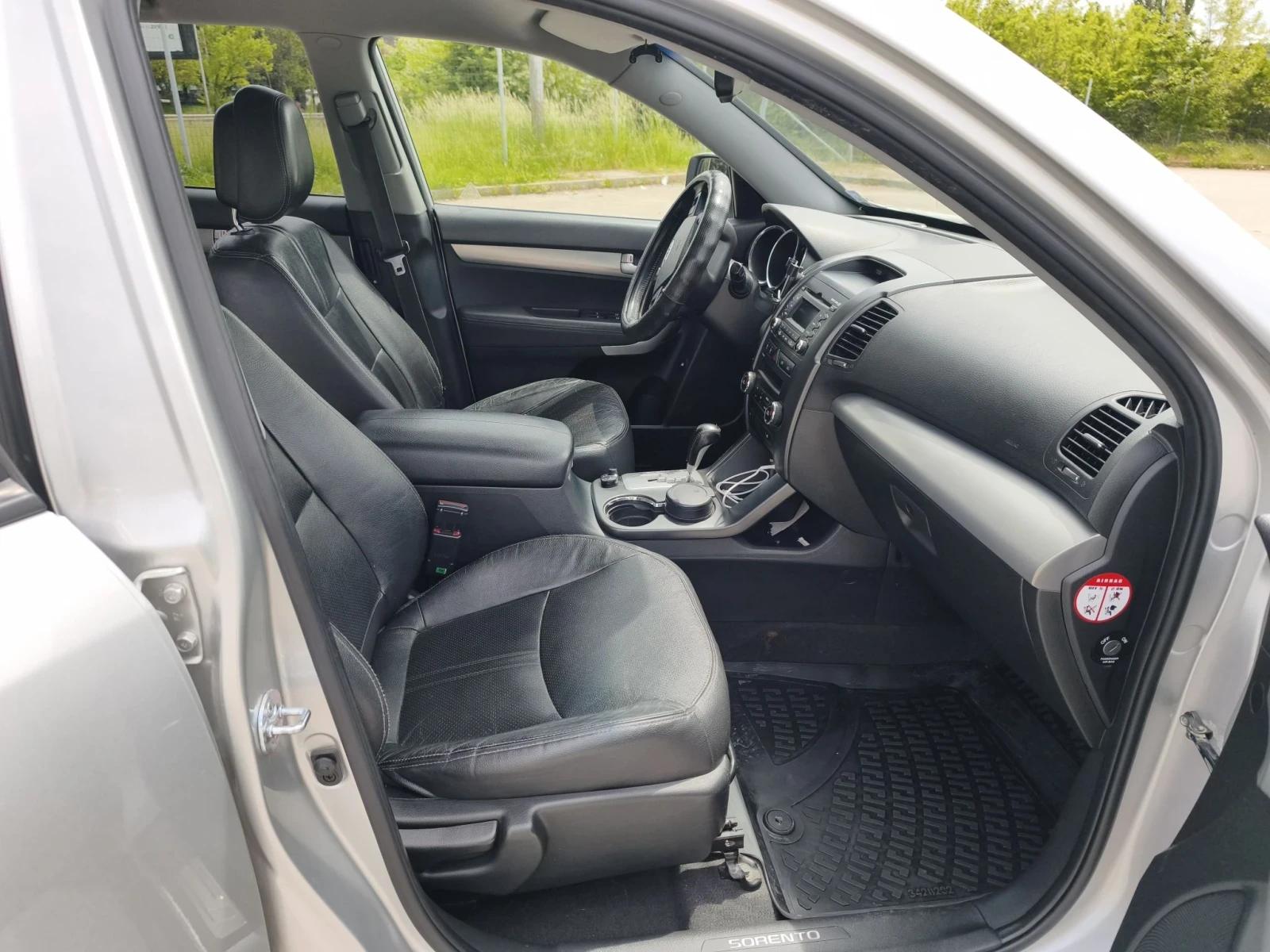 Kia Sorento 2.2 197ps, снимка 10 - Автомобили и джипове - 55656636