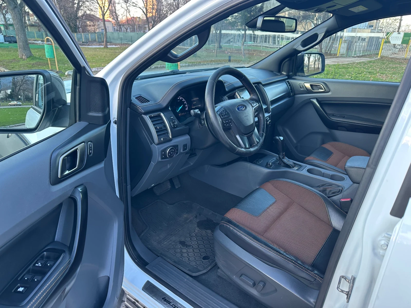 Ford Ranger 3.2 TDCI WILDTRAK 200к.с., снимка 11 - Автомобили и джипове - 55713577