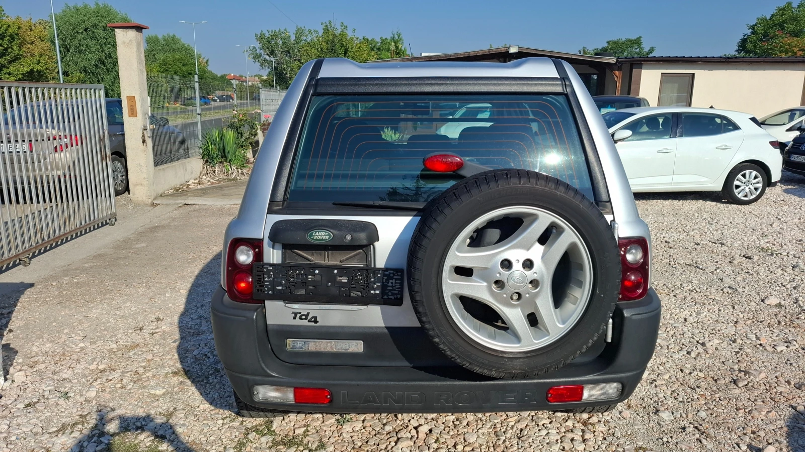 Land Rover Freelander 2.0 TD4, снимка 7 - Автомобили и джипове - 55852336