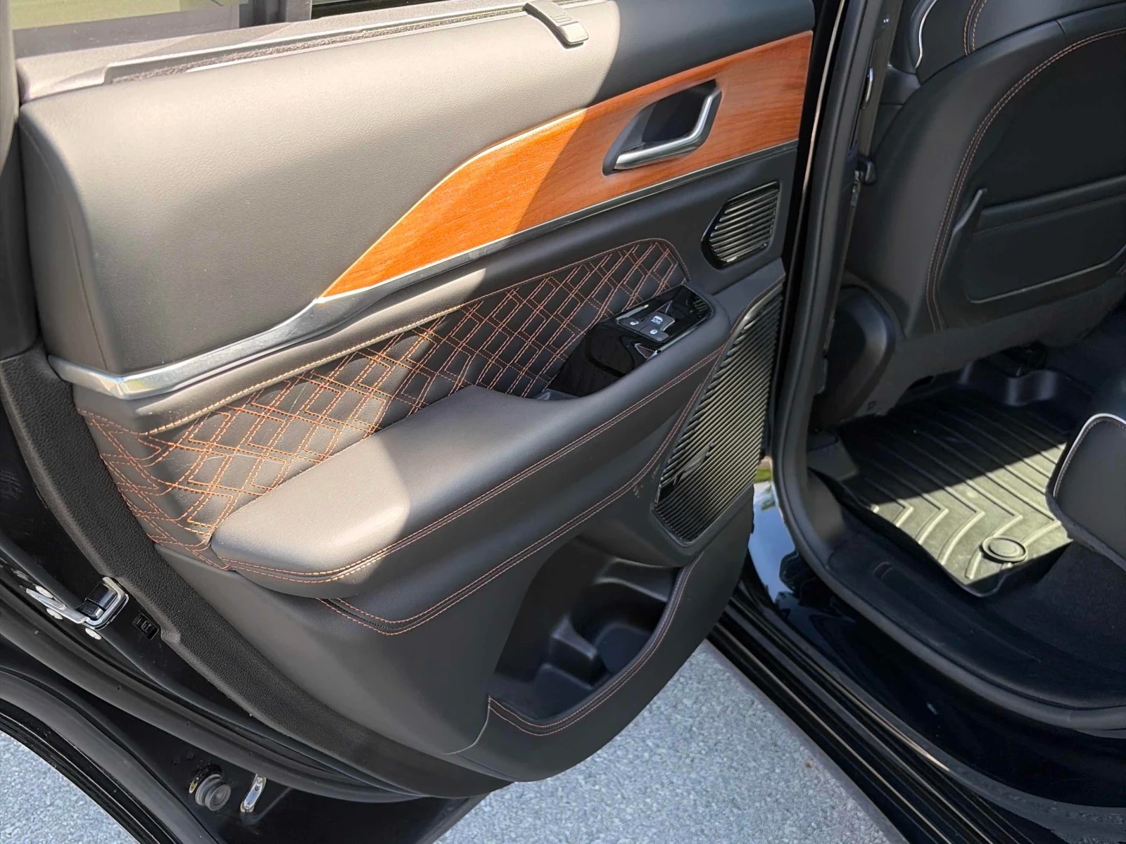 Jeep Grand cherokee * 5.7L * Summit Reserve * CARFAX * Без инциденти *, снимка 11 - Автомобили и джипове - 55988856