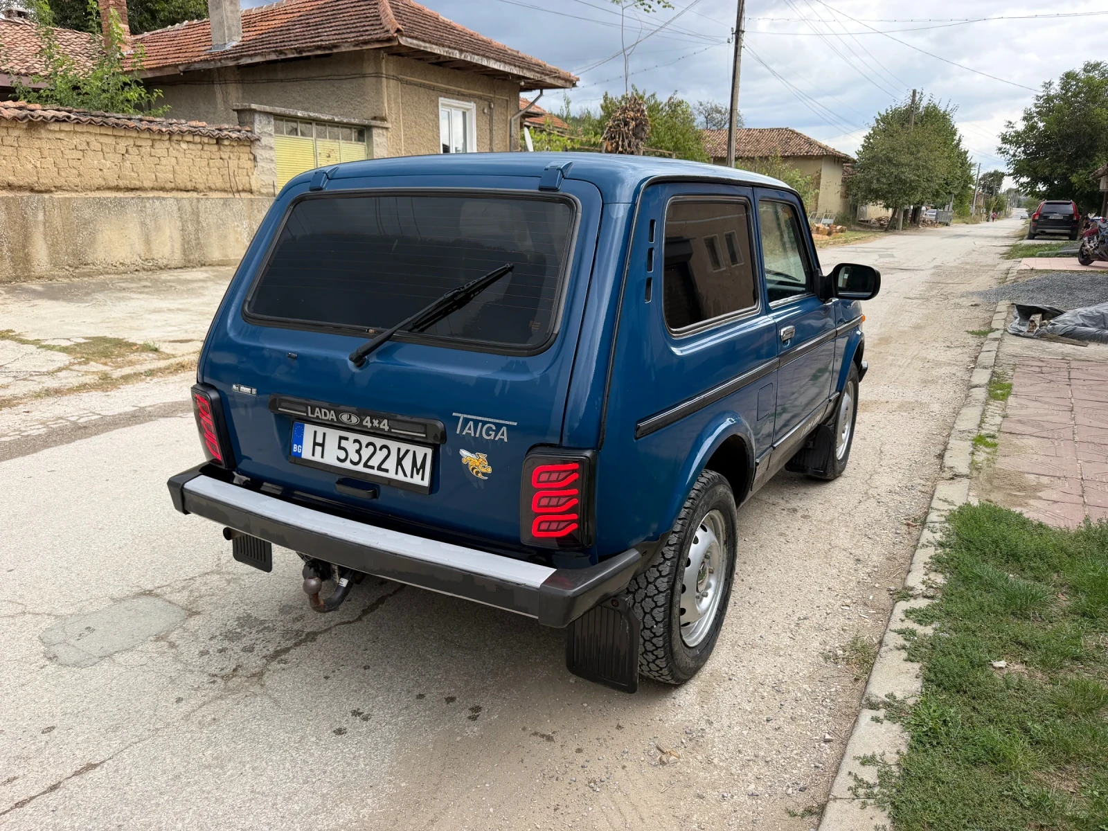 Lada Niva 1.7i Taiga Като Нова ! , снимка 5 - Автомобили и джипове - 56234584