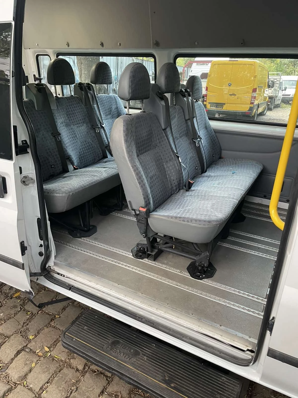 Ford Transit 2.2TDi - изображение 10