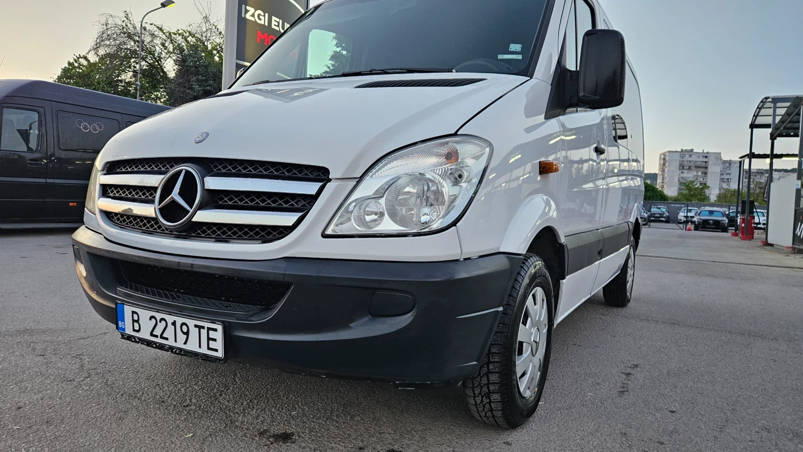 Mercedes-Benz Sprinter 313 2.2 CDI ПЕРФЕКТЕН! - изображение 2