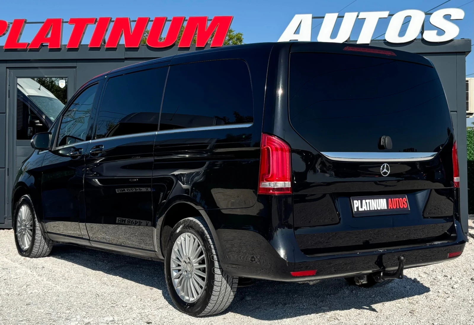 Mercedes-Benz Viano V220D/190К.С/BUSINESS CLASS/КОЖА /ПОДГРЕВ/КАМЕРА, снимка 10 - Бусове и автобуси - 55559773