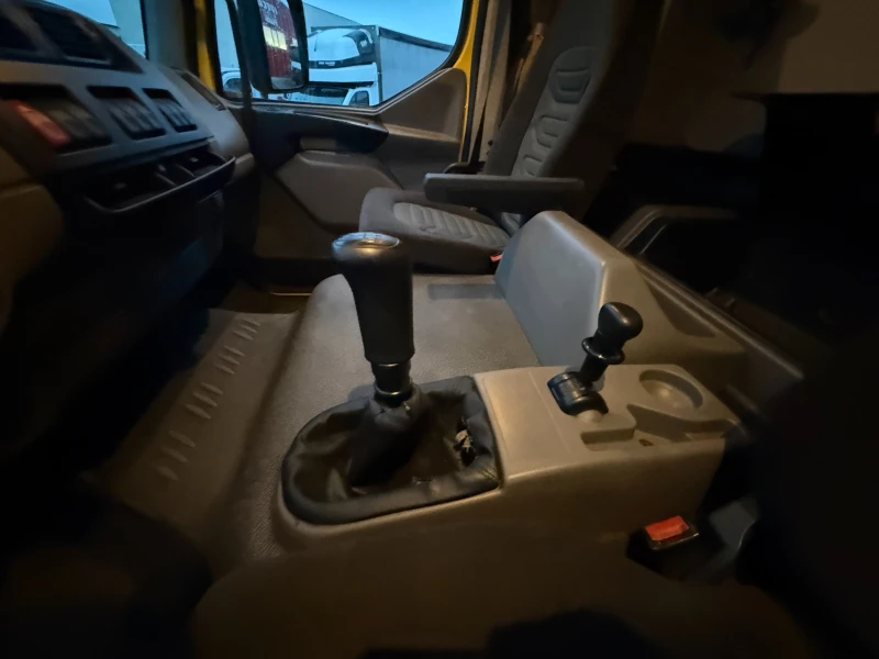 Daf Lf 45 12t СПАЛНА КАБИНА, снимка 14 - Камиони - 52399779