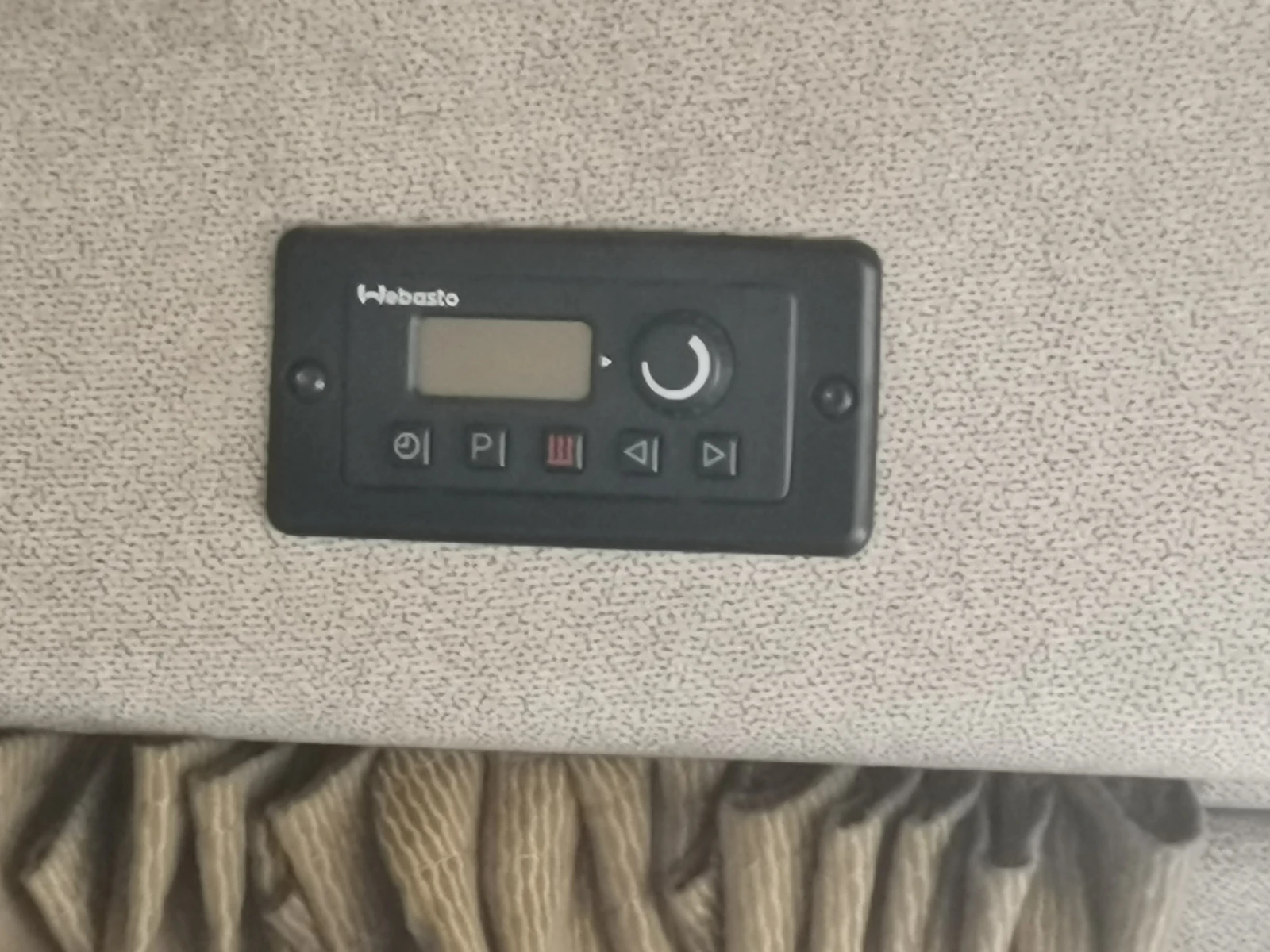 Daf Lf 45 12t СПАЛНА КАБИНА - изображение 10