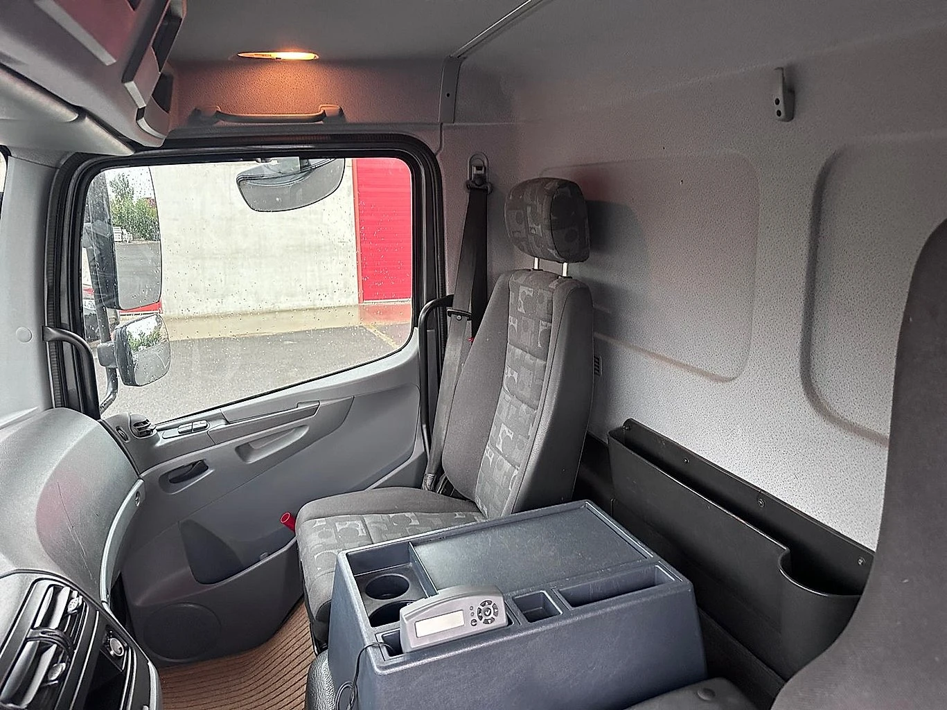 Mercedes-Benz Atego 1218, снимка 11 - Камиони - 55066977