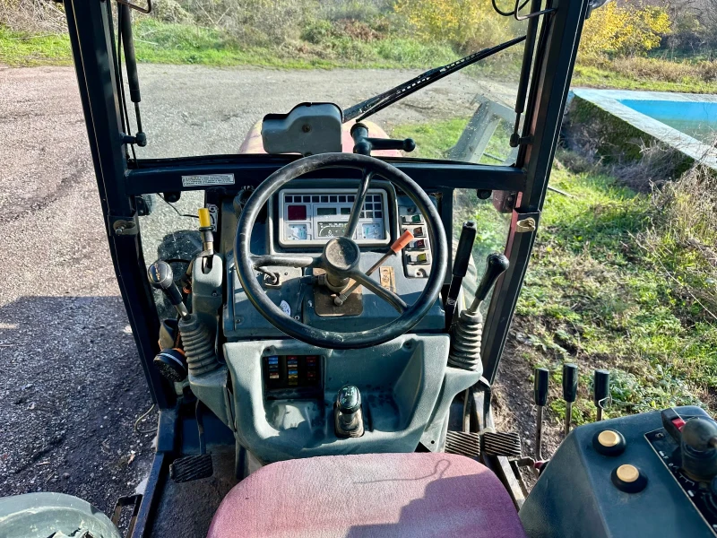 Трактор Massey 3225V, снимка 4 - Селскостопанска техника - 52421683