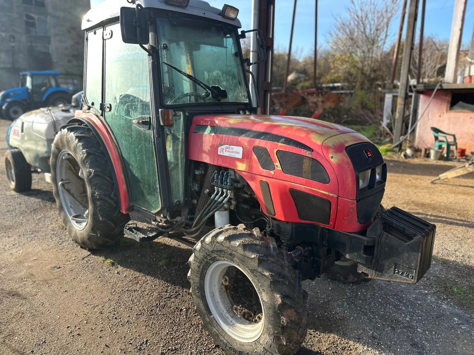 Трактор Massey 3225V, снимка 1