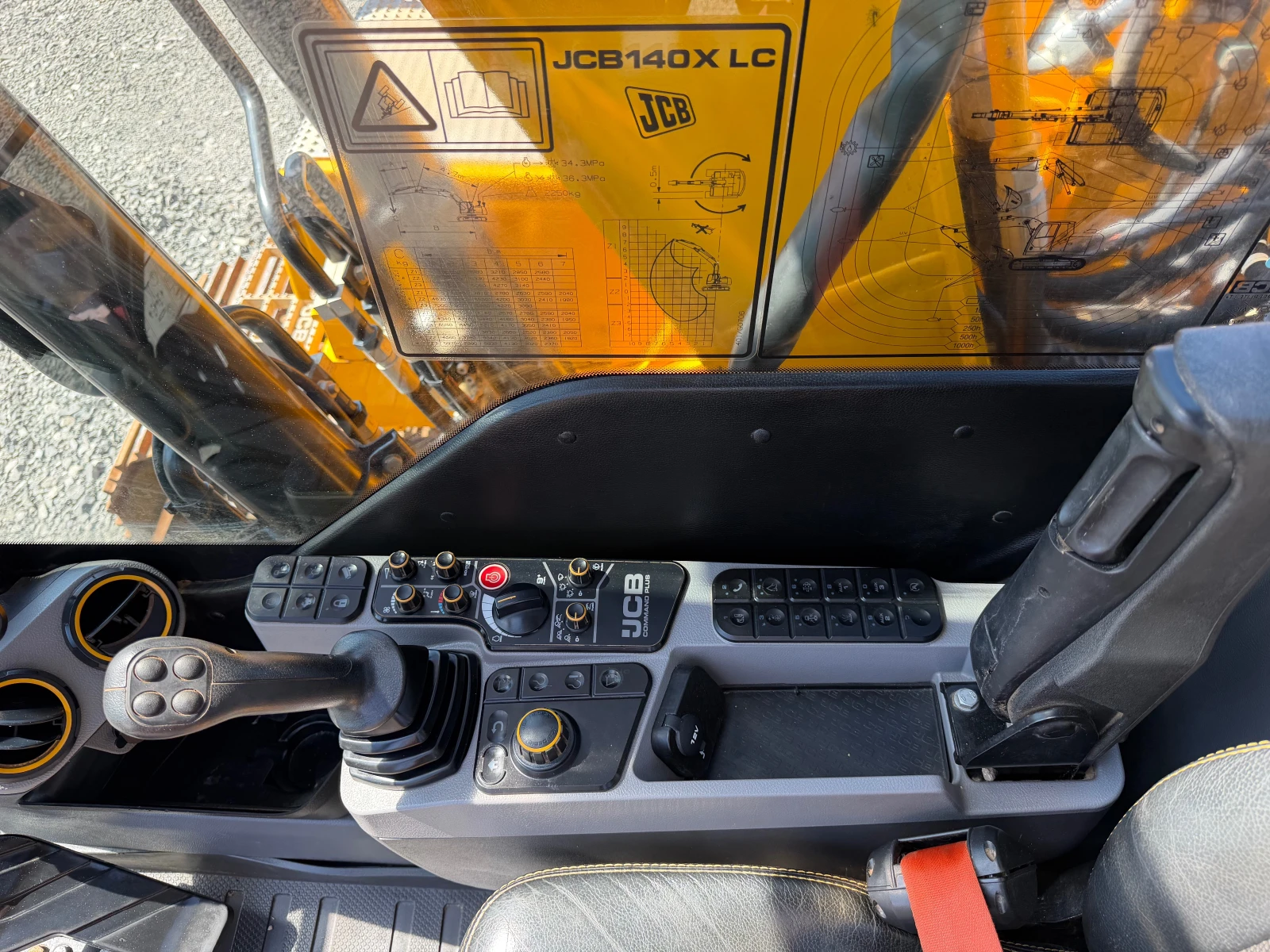Багер JCB 140 X LC САМО 3700 МОТО ЧАСА ЛИЗИНГ, снимка 12 - Индустриална техника - 55728948