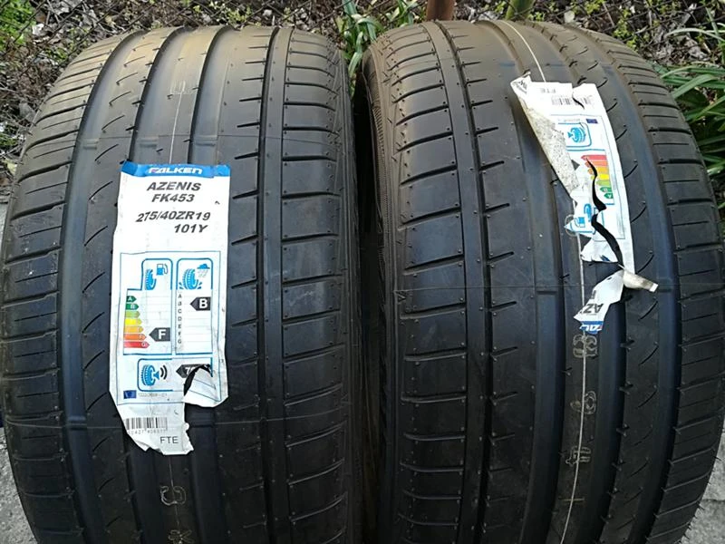 Гуми Летни 275/40R19, снимка 3 - Гуми и джанти - 24536344