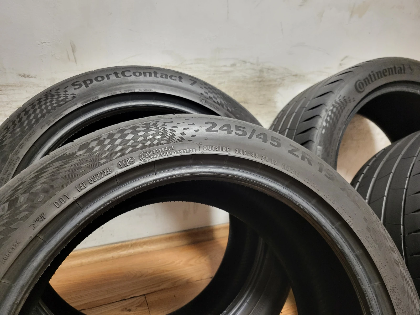 Гуми Летни 245/45R19, снимка 10 - Гуми и джанти - 54182111