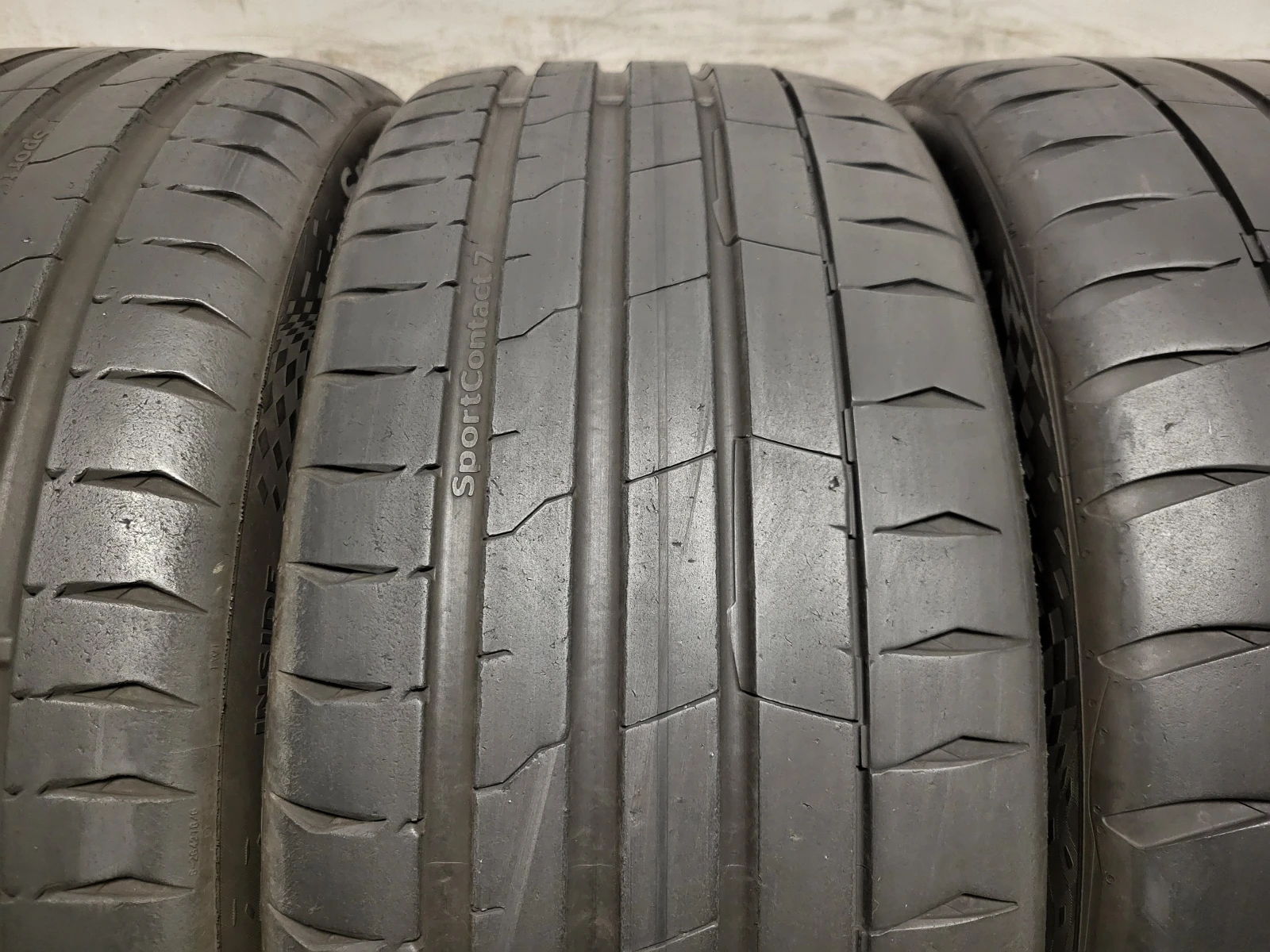 Гуми Летни 245/45R19, снимка 4 - Гуми и джанти - 54182111