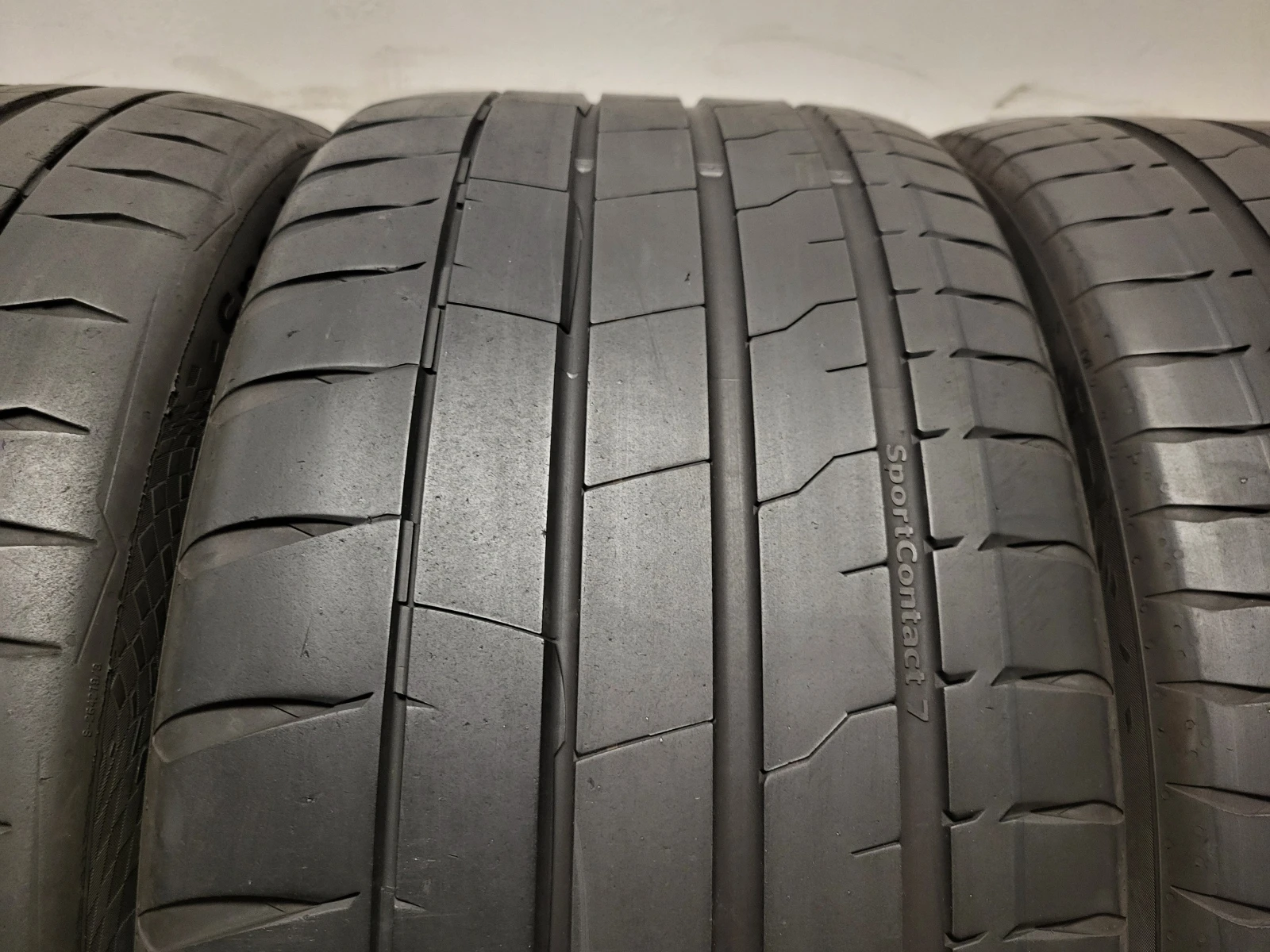 Гуми Летни 245/45R19, снимка 5 - Гуми и джанти - 54182111