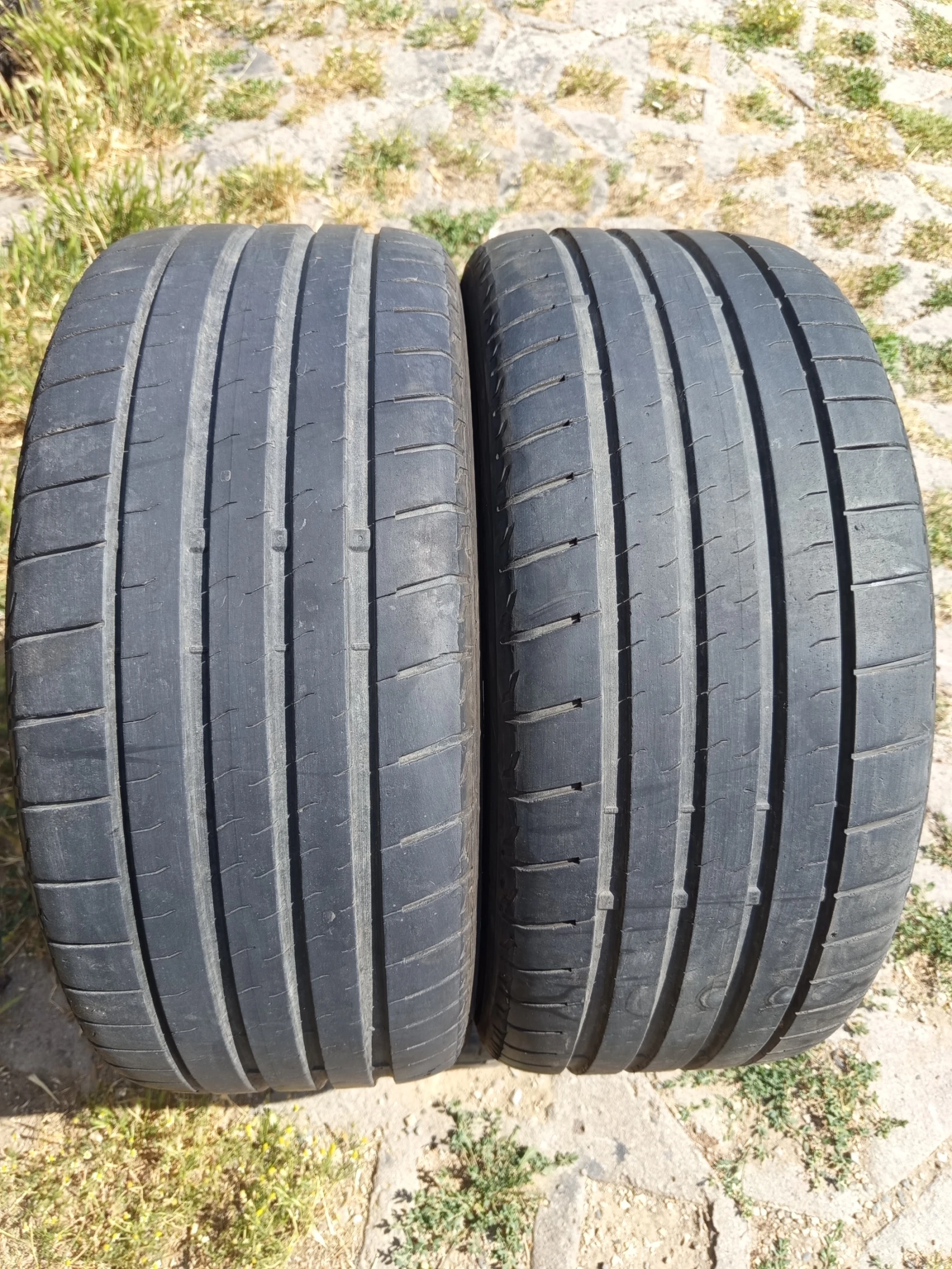 Гуми Летни 225/40R18