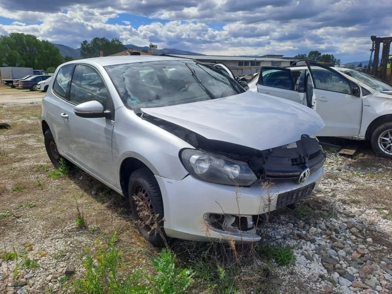 VW Golf 1.4i, снимка 3 - Автомобили и джипове - 46560713