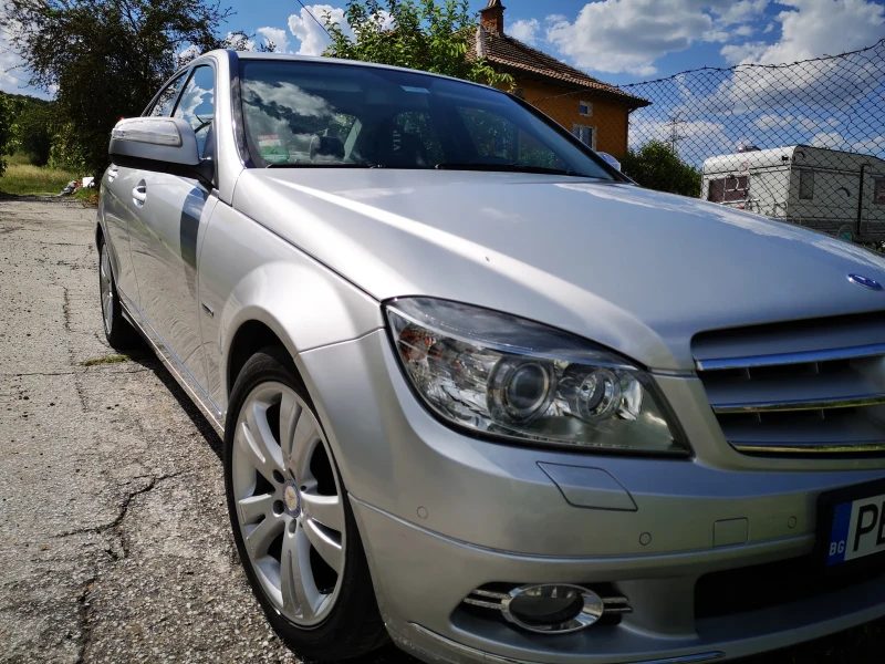 Mercedes-Benz C 180 Avangarde, снимка 15 - Автомобили и джипове - 48180752