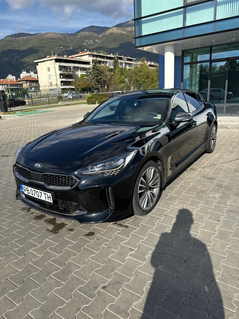 Kia Stinger, снимка 1 - Автомобили и джипове - 49536459