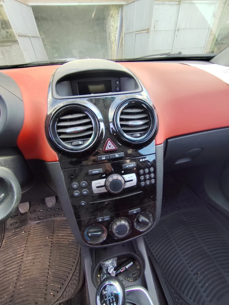 Opel Corsa, снимка 7 - Автомобили и джипове - 52657211