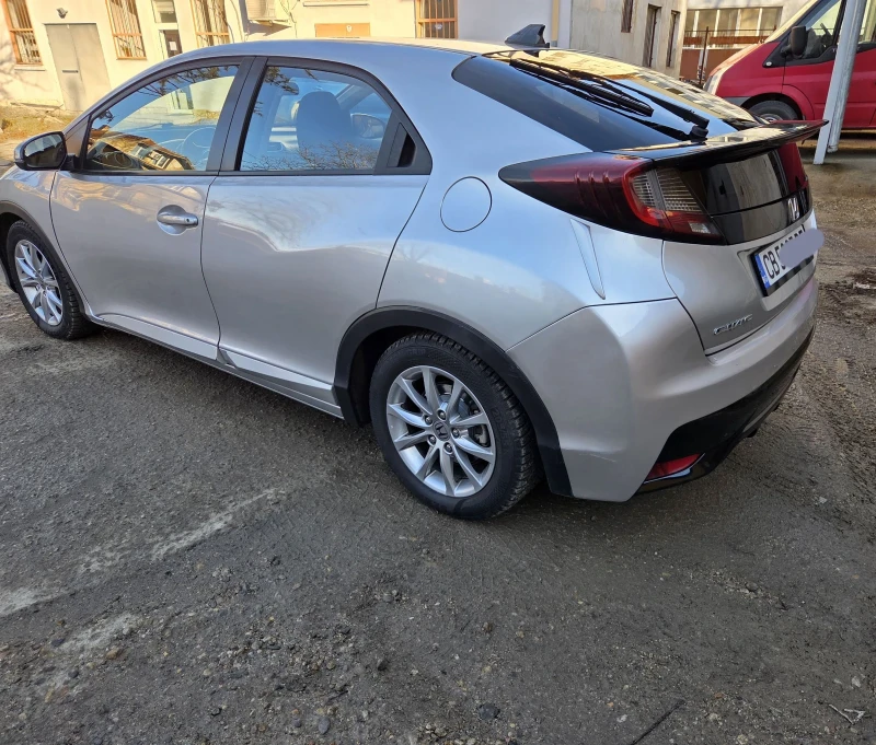 Honda Civic 1, 6 i-dtec Facelift, снимка 5 - Автомобили и джипове - 53111310