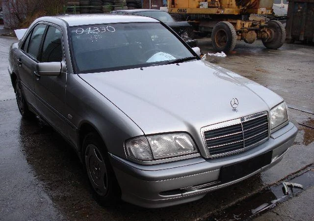 Mercedes-Benz C 220 .2.7CDIНА ЧАСТИ, снимка 14 - Автомобили и джипове - 485908