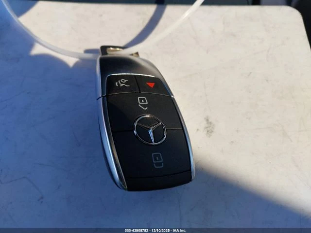 Mercedes-Benz EQB 300 SUV* 4MATIC* ДИСТРОНИК* 360* ПОДГРЕВ* ШИБИДАХ* - изображение 10