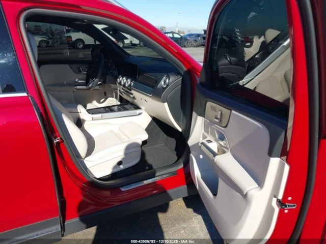 Mercedes-Benz EQB 300 SUV* 4MATIC* ДИСТРОНИК* 360* ПОДГРЕВ* ШИБИДАХ* - изображение 5