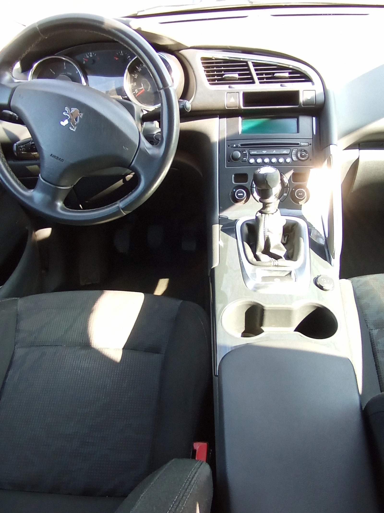 Peugeot 3008 1.6 HDI - изображение 8