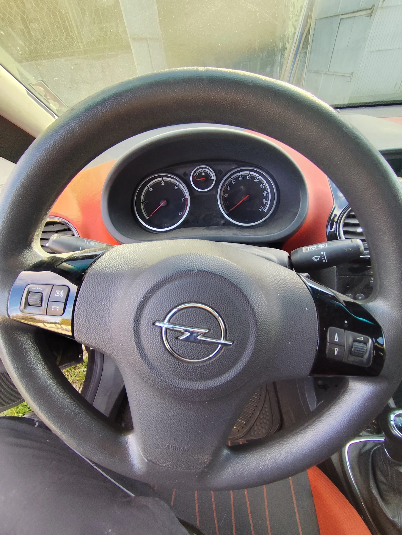 Opel Corsa  - изображение 8