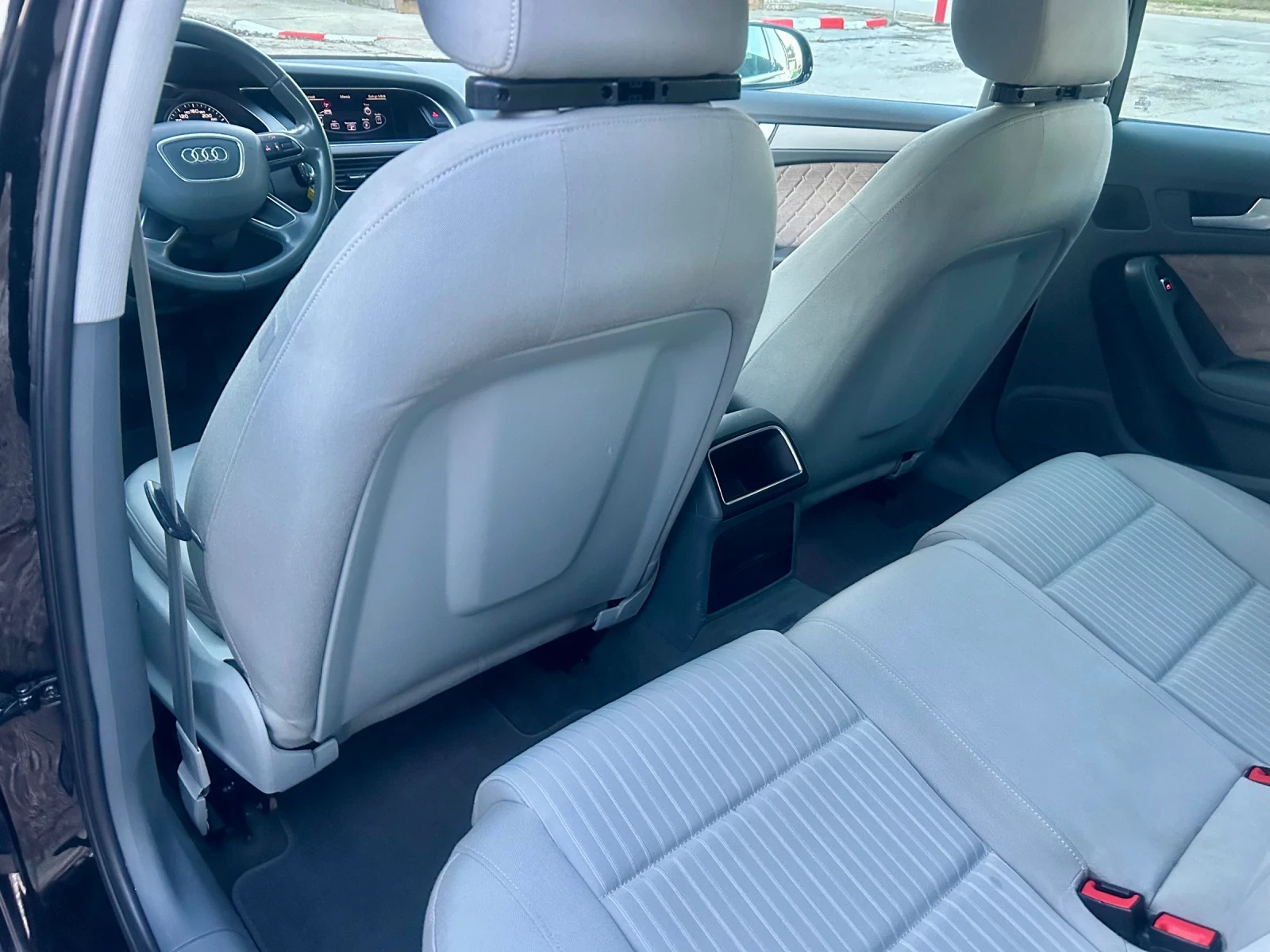 Audi A4 2.0TDI-177kc-Navi-Facelift | Mobile.bg   13