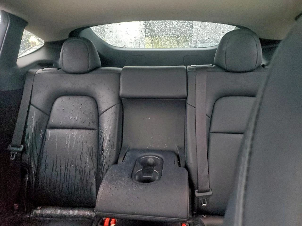 Tesla Model Y AWD*  - изображение 10